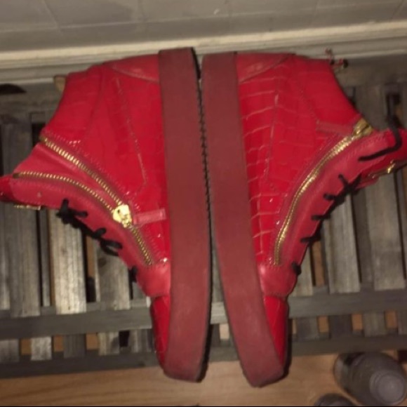 Selling these Giuseppes shoes for da low there are 100 % real 300$ or 250$ - Picture 3 of 4